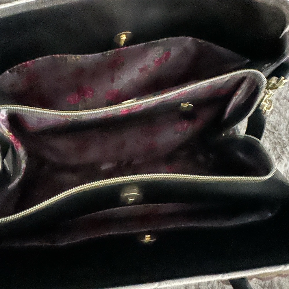 Purse - Picture 4 of 5
